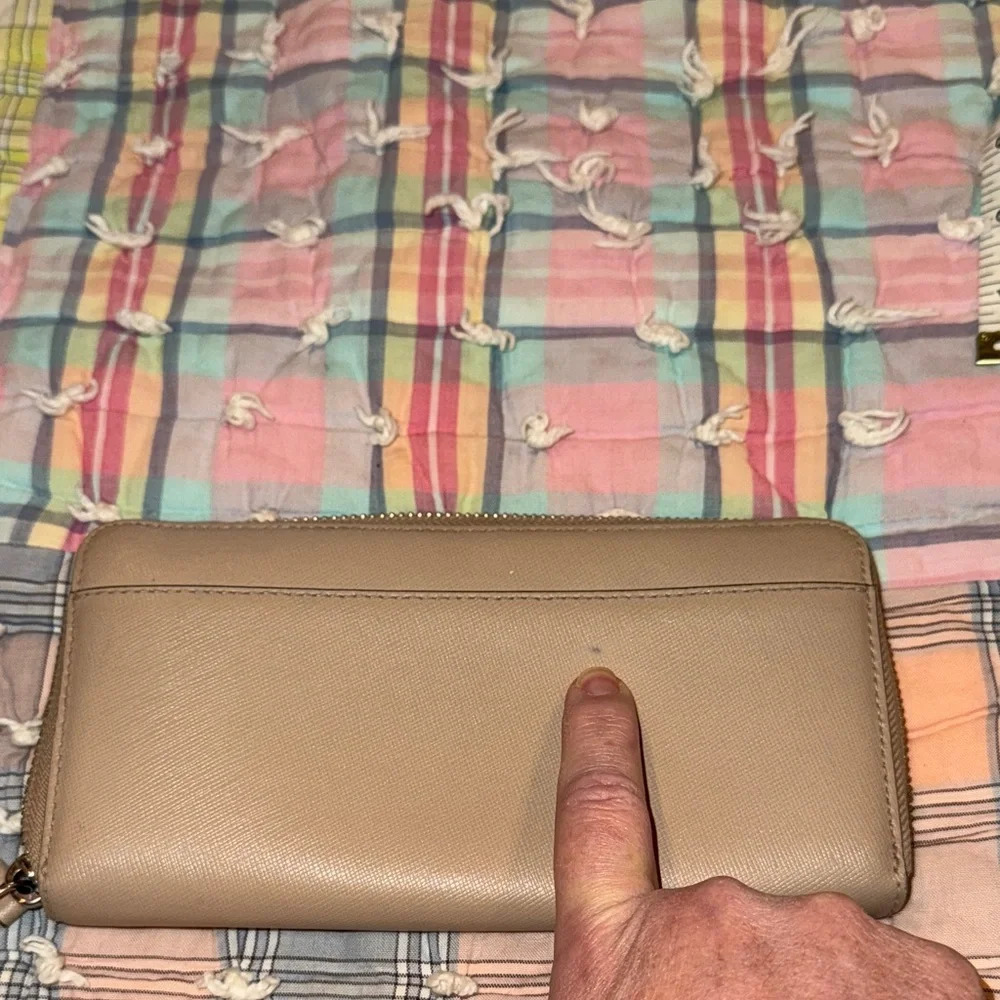 Coach Darcy Tan Wallet with Bow Accent (TW2) - Picture 4 of 10